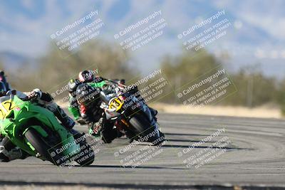 media/Dec-07-2025-CVMA (Sun) [[3e7d2de5dc]]/Race 12- Formula 40 MW and LW/